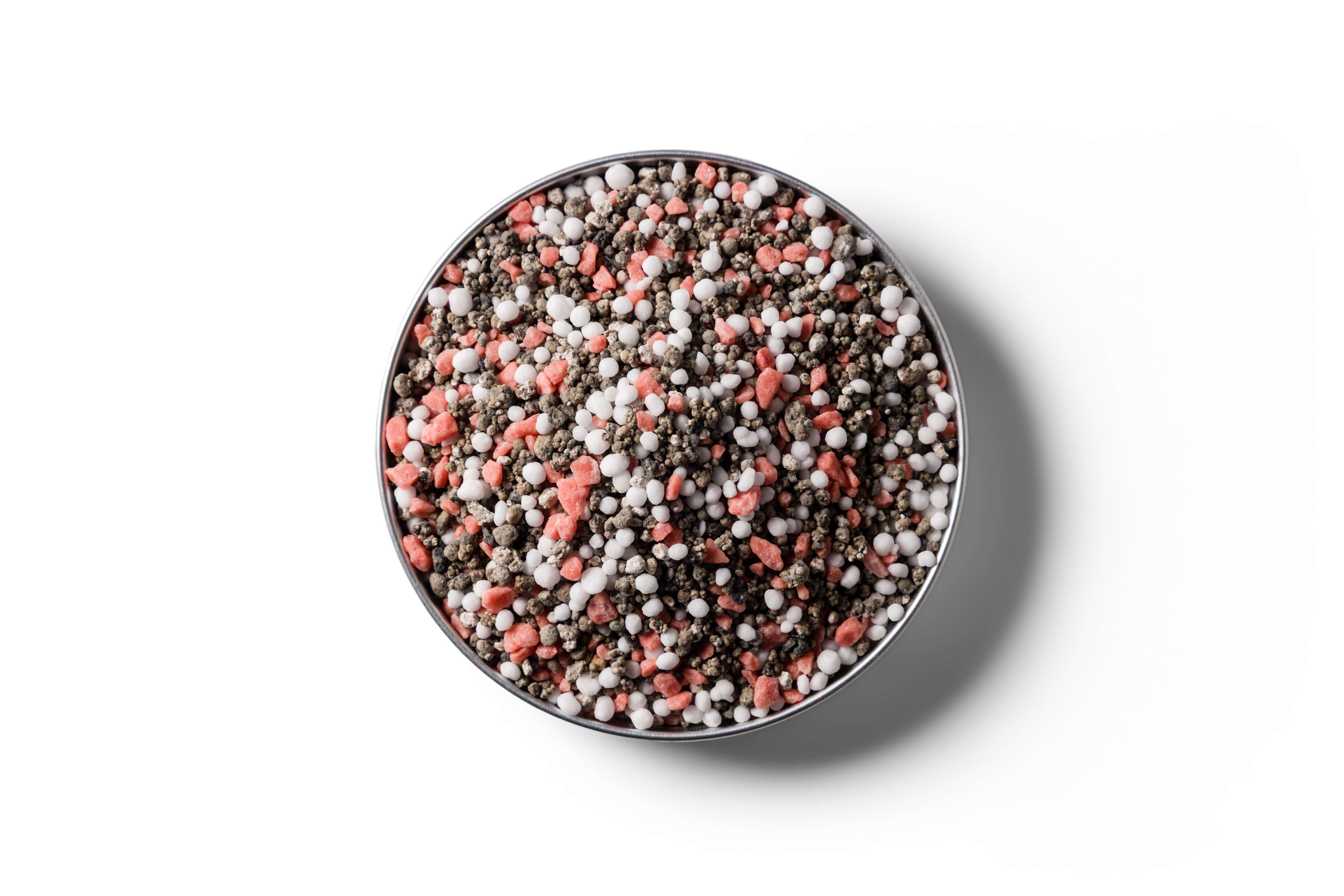 20% Potash Super Mag N fertiliser granules in a round dish