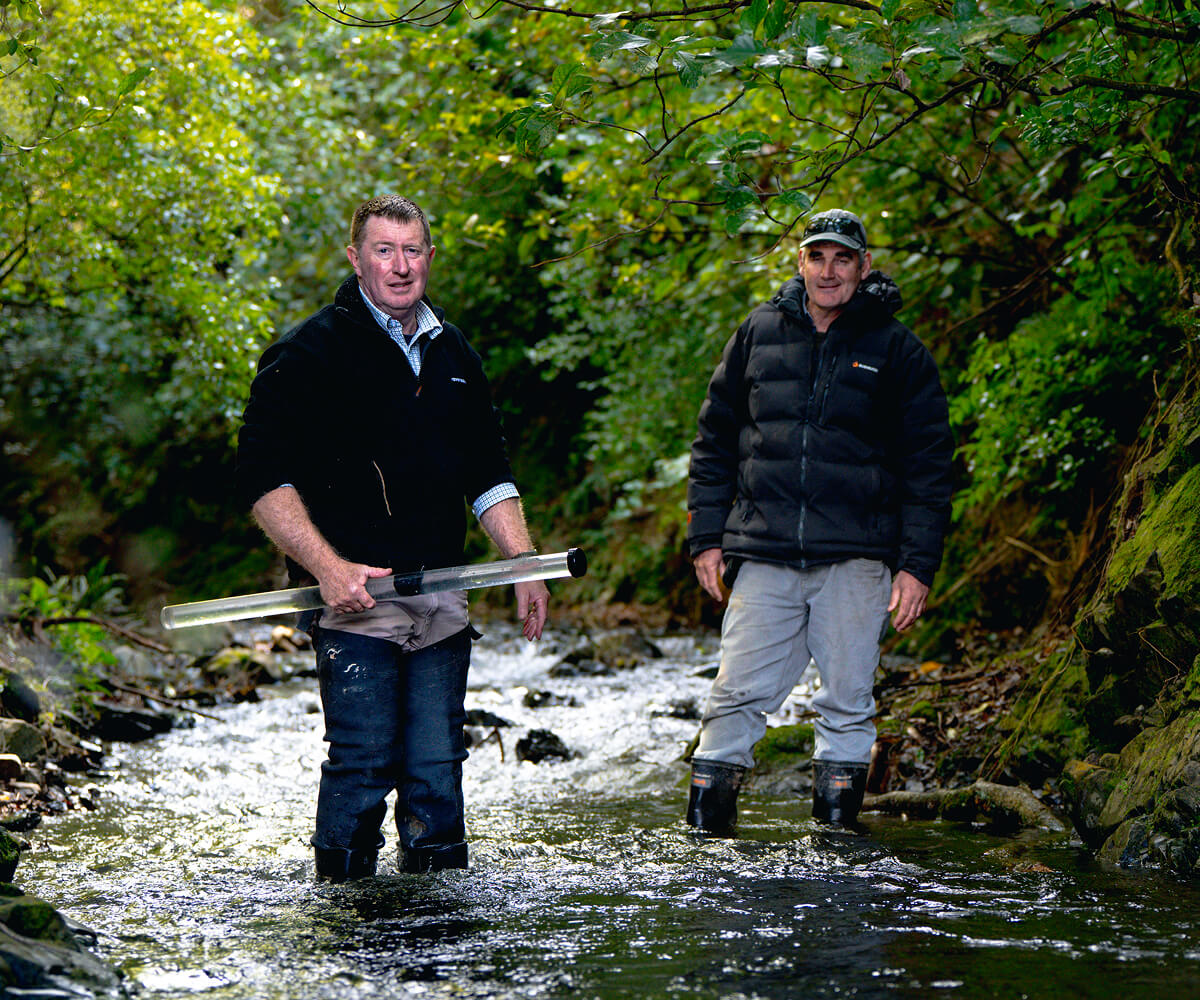 Ravensdown Environmental Advisor And Farmer Testing Freshwater Quality On Farm 1 (1)