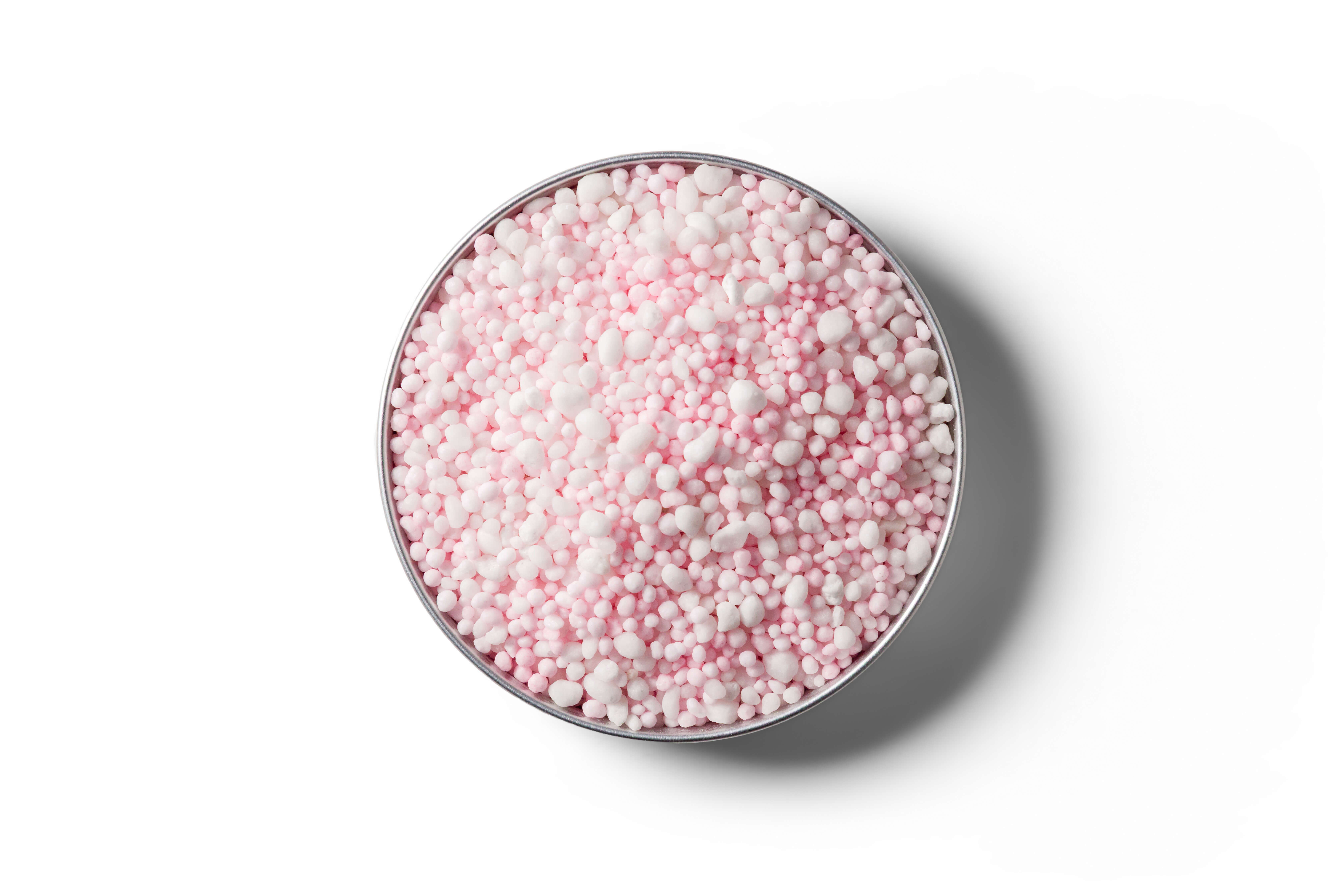 Ammo 36 Pro fertiliser granules in a round dish